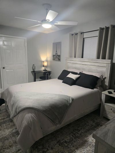  Furnished room w/ Private bathroom & pool Main Photo