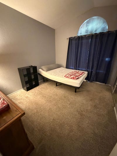 Private Room for Rent in Shared House Main Photo