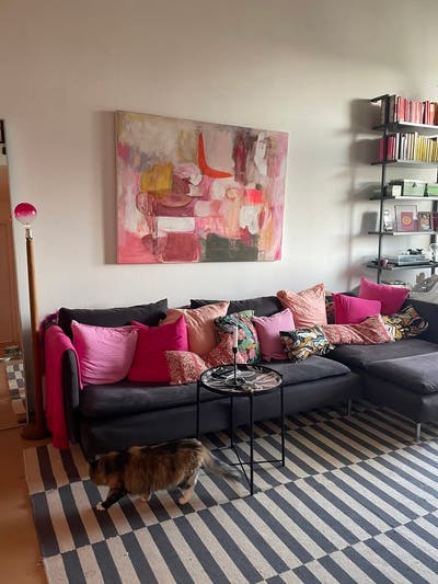 Furnished Room Available in Inglewood Main Photo