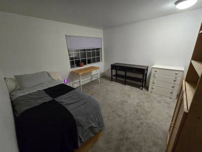 Furnished room for rent Main Photo