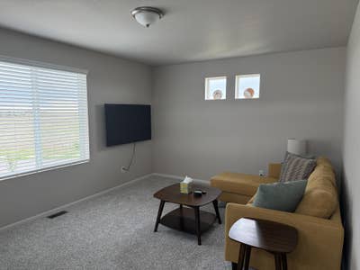 Fully Furnished Private Suite with Bathroom Main Photo