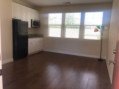 Charming Mother-in-Law Suite in Great Park Area Main Photo