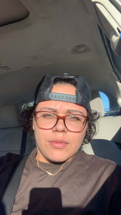 Professional Female seeks a small or large room Main Photo