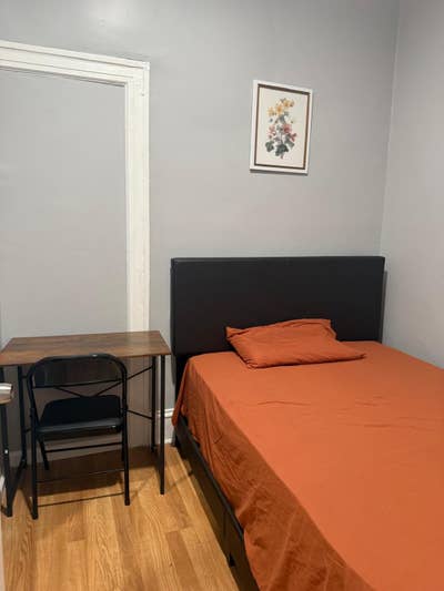 Beautiful Room in Journal Square  Main Photo