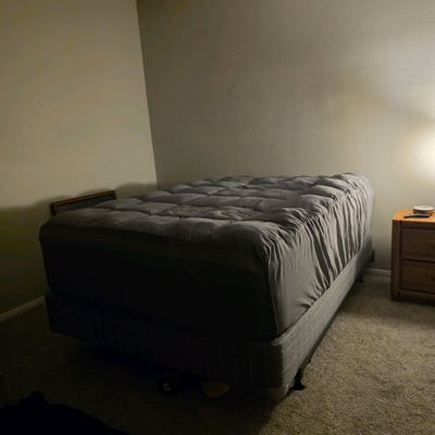 Nice furnished room with private bath  Main Photo