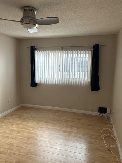 13' x 11' room for rent 1 mile to beach, pier  Main Photo