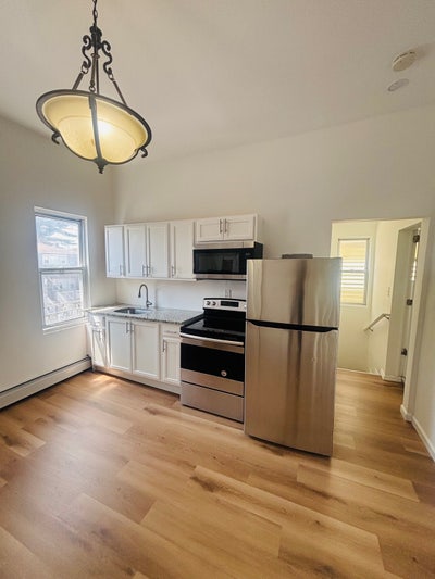 Private Room for Rent in North Bergen Main Photo