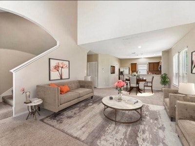 Great town home in East End close to U Of H Main Photo