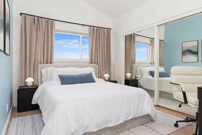 Enjoy Living in Manhattan Beach Main Photo