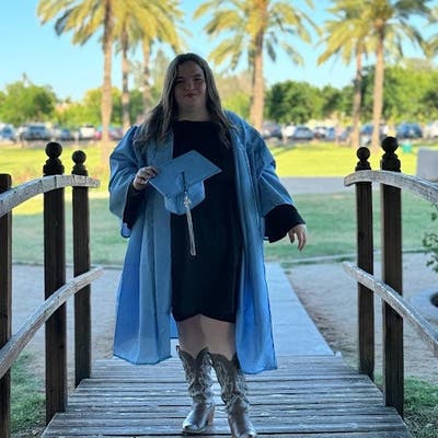 20 year old Female seeks a small or large room Main Photo
