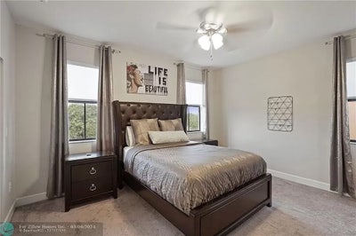 Large Room with Large Private Bathroom Main Photo