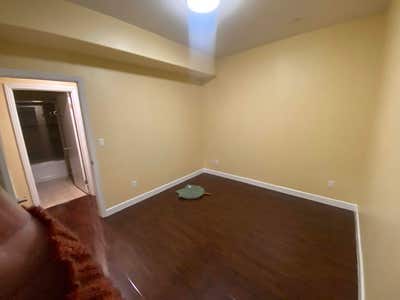 URGENT: Looking to sublet room in townhouse (Burba Main Photo