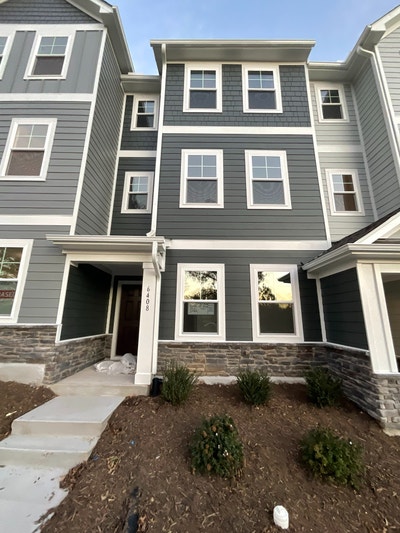 Airy abode in Raleigh Main Photo