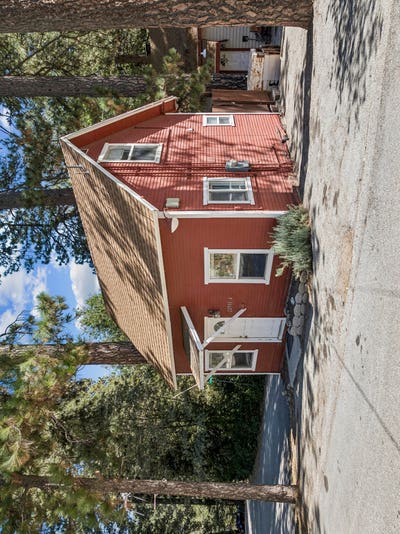 Cozy Crestline Cabin Main Photo
