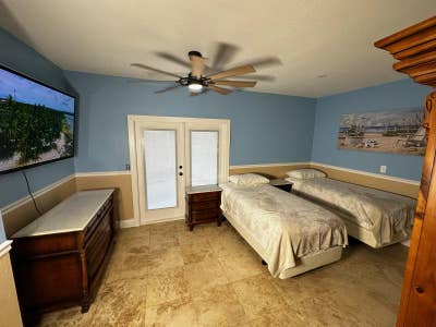 Furnished Windsor Studio | Private Entrance  Main Photo