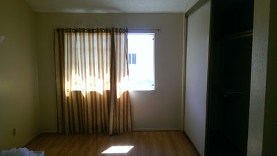 Room for rent Main Photo