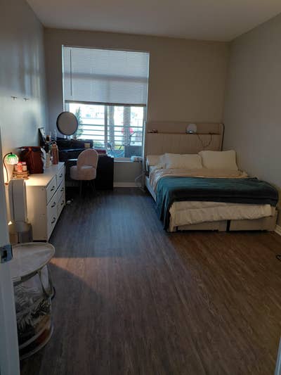 Room with shared bathroom available  Main Photo
