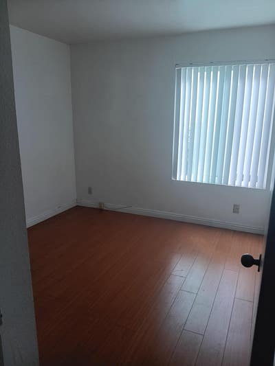 $1200 1bd/1bth/1parking spot Main Photo