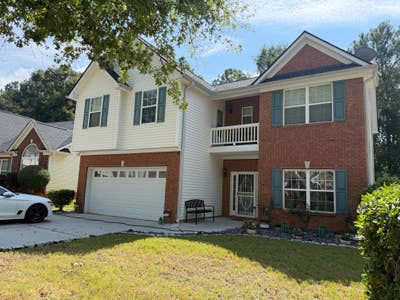 Excellent abode in Snellville Main Photo