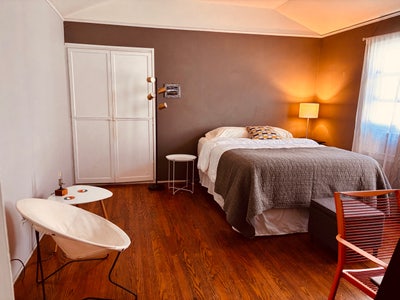 Large 1 Bedroom in Beverly Grove: 3rd and Sweetzer Main Photo