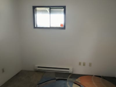 Small private corner room  Main Photo