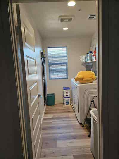 Seeking a roommate in Hesperia Newer Home Main Photo