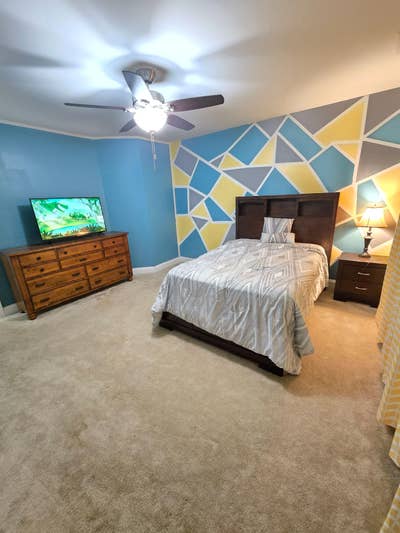 Cozy Living | Spacious Bedroom w Private Full Bath Main Photo