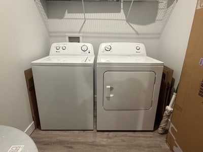 Rent 1 bedroom room in a 2 bedroom apartment  Main Photo