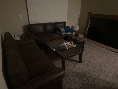     Seeking a Female Housemate — Quiet & Respectfu Main Photo