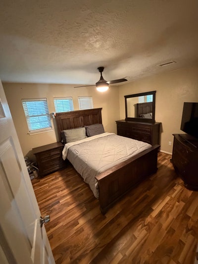 Private room all bills paid  Main Photo