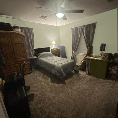 Attractive safe neighborhood, animal friendly home Main Photo