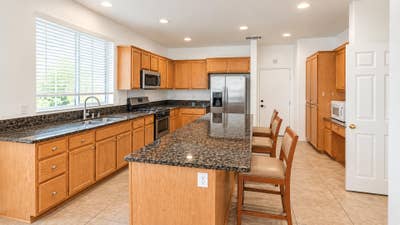 Comfy & Convenient Living in Moreno Valley Main Photo