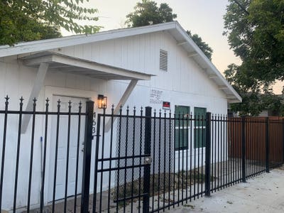 Cozy 1 Bed Bath Single Family Home in San AntonioT Main Photo