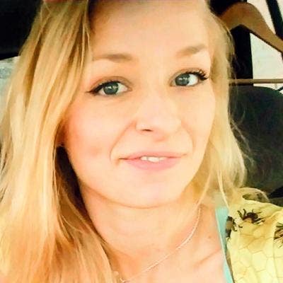 41 year old Female seeks a small or large room Main Photo