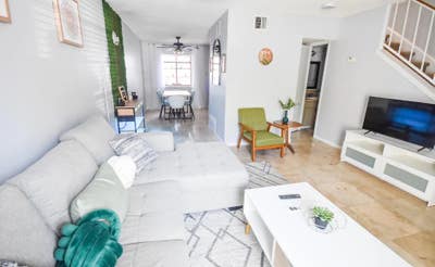 Beautiful Renovated Home in San Antonio 78240 Main Photo