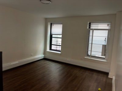     Spacious Private Downstairs Space in Duplex Main Photo