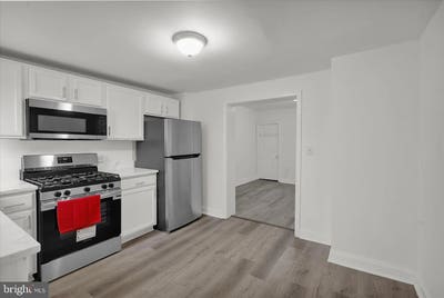 Walnut St Main Photo