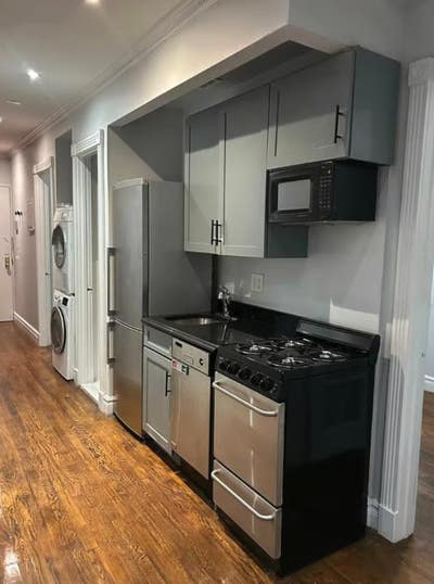 Fully Furnished Private Bedroom in East Village Main Photo