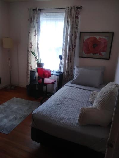 Central Charlotte room available Main Photo