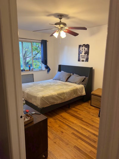 Large room with Private bath  Main Photo