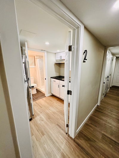 Comfortable 1BR/1BA Apartment Steps from Johns Hop Main Photo