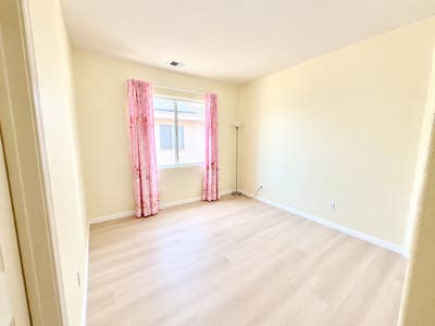 Beautiful Room in prime SJ Evergreen for rent Main Photo