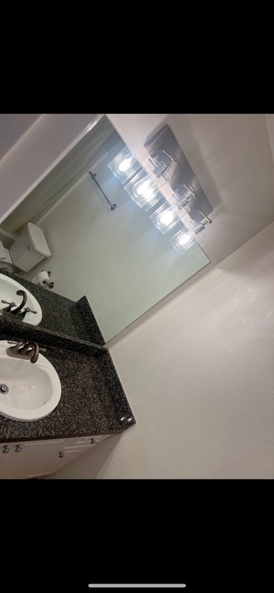 Master bedroom private bathroom Main Photo