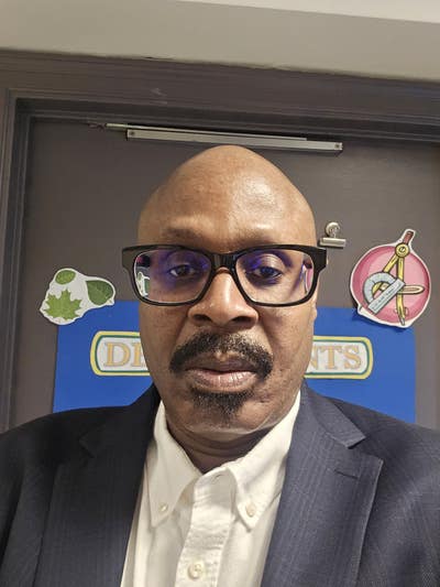 Professional Looking For a Room Near NJ PATH TRAIN Main Photo