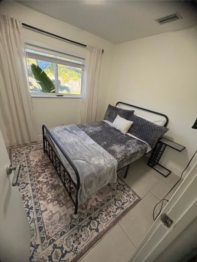 Private bedroom housemates needed Main Photo