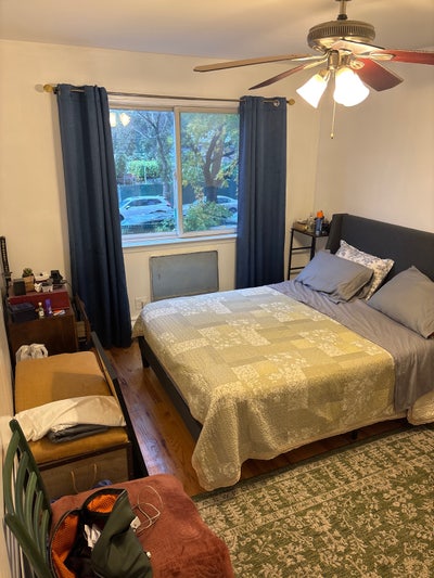 Large room with Private bath  Main Photo