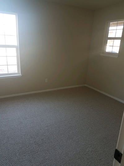 Room for rent, partially furnished Main Photo