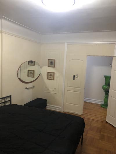 Rooms for Rent , Bensonhurst , Women Present Main Photo