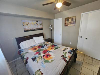3br Home in Safe secure Spring Branch area. Main Photo