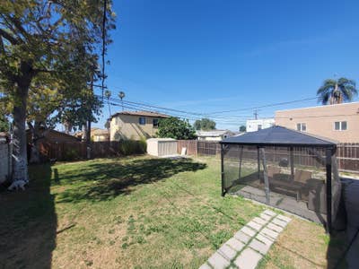 Comfy & New Modern LA Home, Close to Everything Main Photo